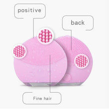Load image into Gallery viewer, Facial Cleansing Brush (6875490418872)

